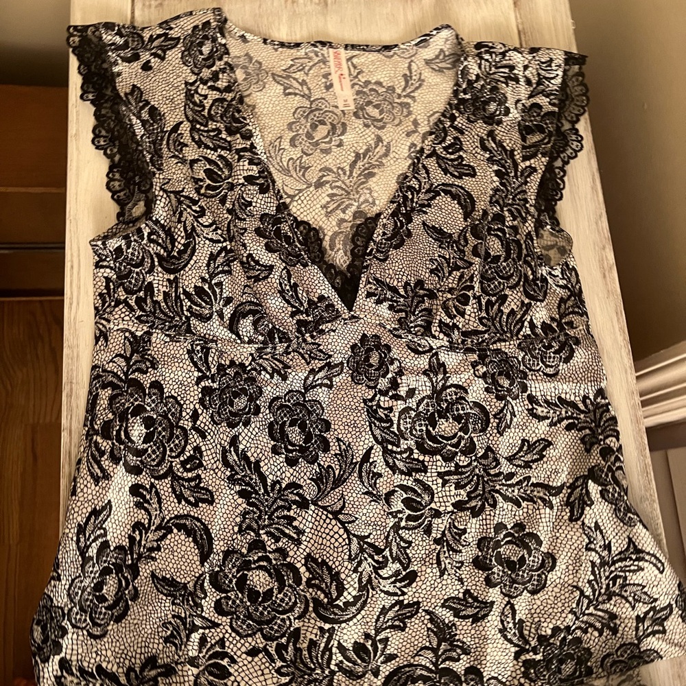 Gilligan Olmalley sleepware. Size M
